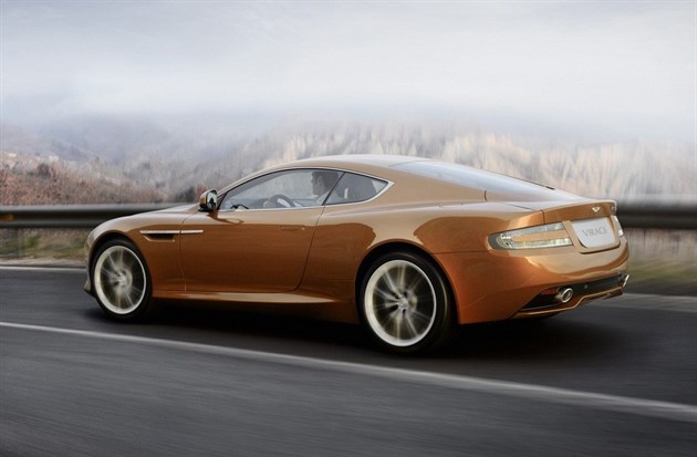 Aston Martin Virage (4)